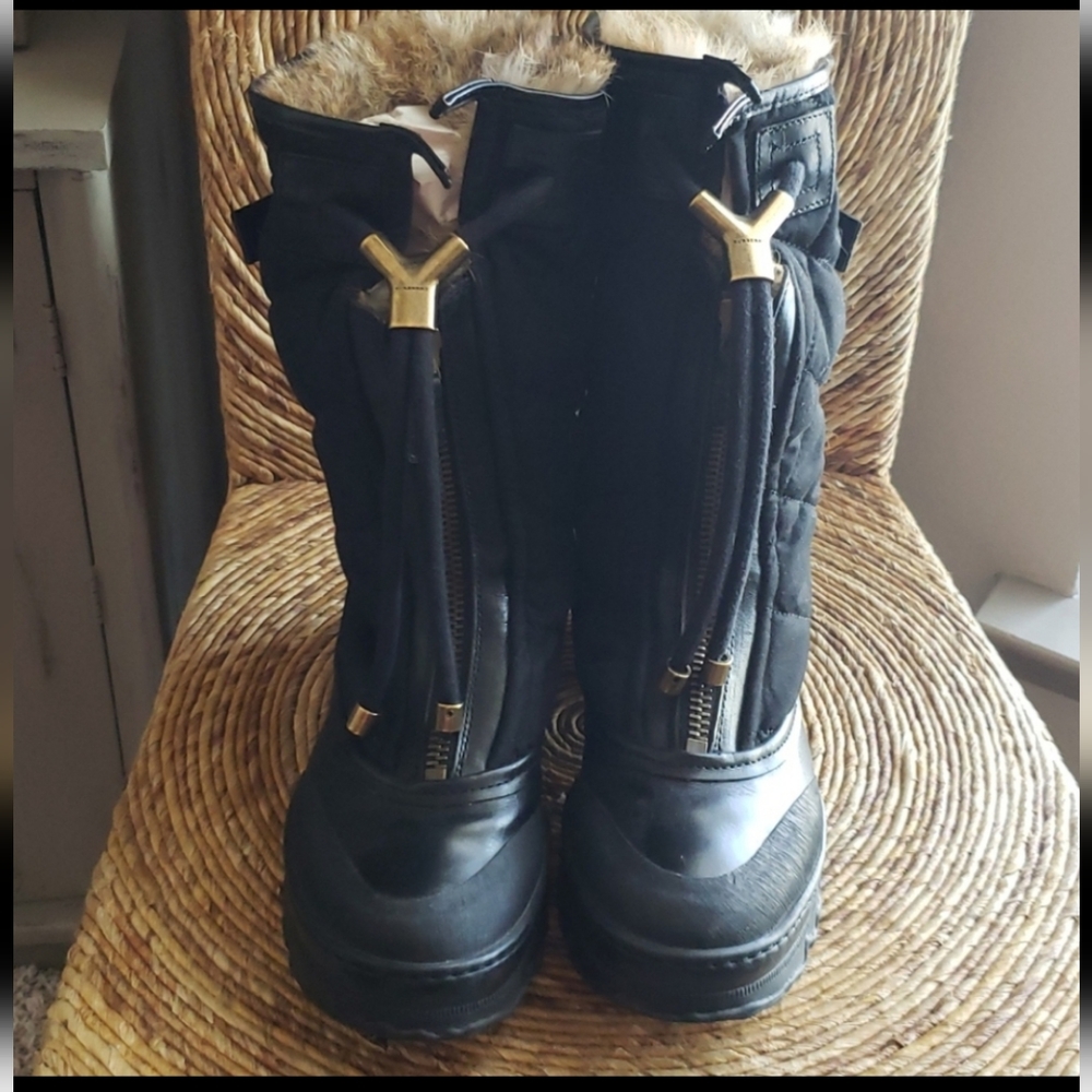 Burberry Rabbit Lined Snow Boots. (Parka Rolle Weather Boots)